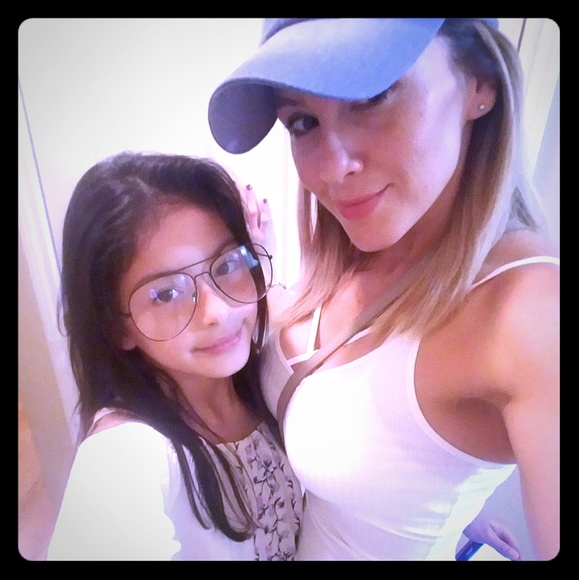 Meet your Posher, Priscilla - Picture 1 of 1